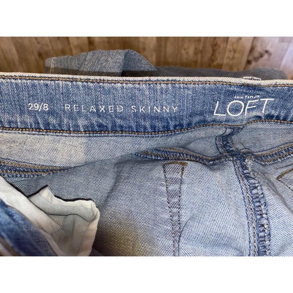 Ann Taylor Loft Distressed Relaxed Skinny Rhinestone Blue Jeans Size 29 or 8 - Picture 9 of 10
